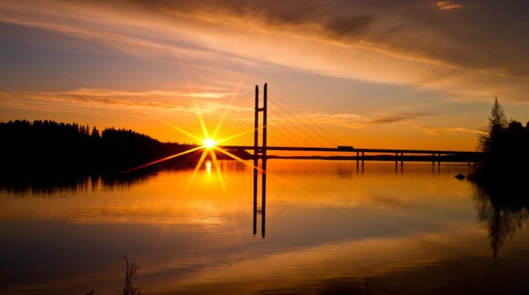 Auringonlasku Tähtisillalla