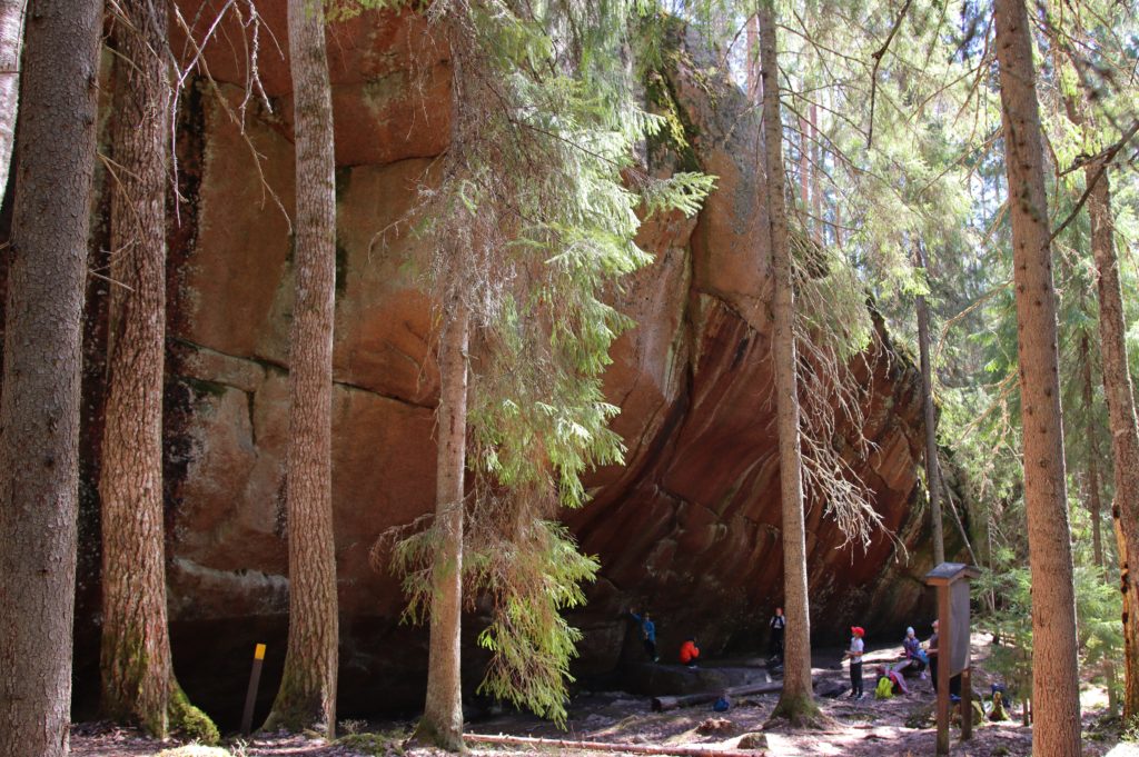 Luontokohde, Pirunkirkko