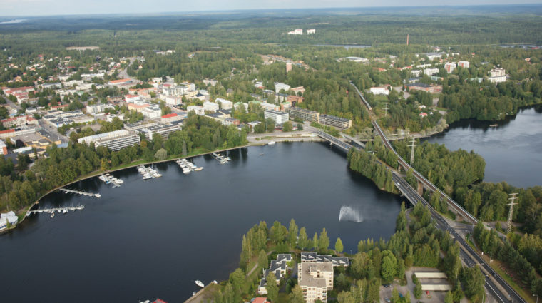 Ilmakuva keskusta, sillat ja Reuma