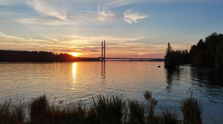 Maisema Tähtisilta ilta-auringossa