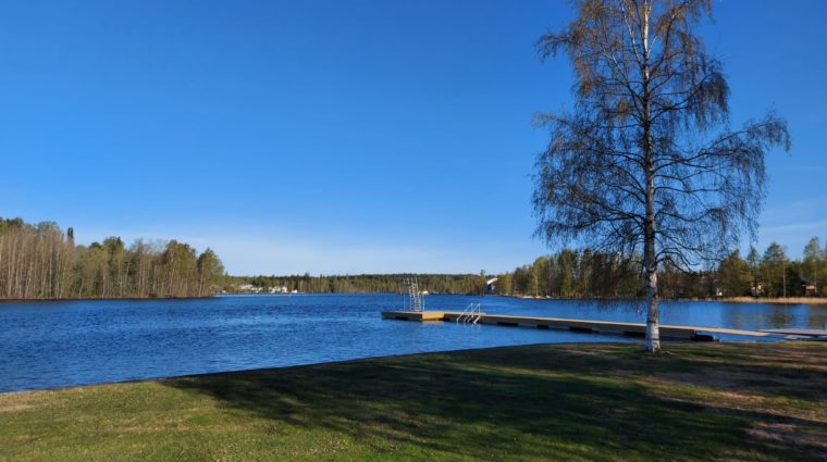 Kylpylän uimarannan laituri