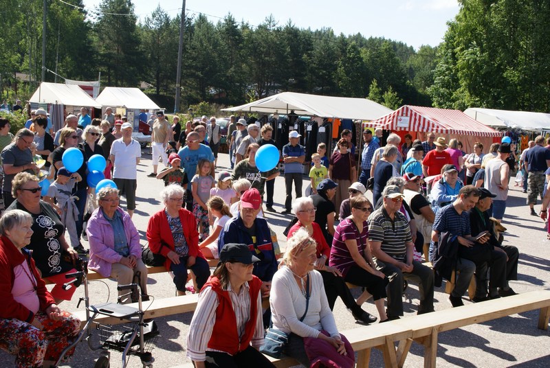 Maalaismarkkinoilla on tunnelmaa