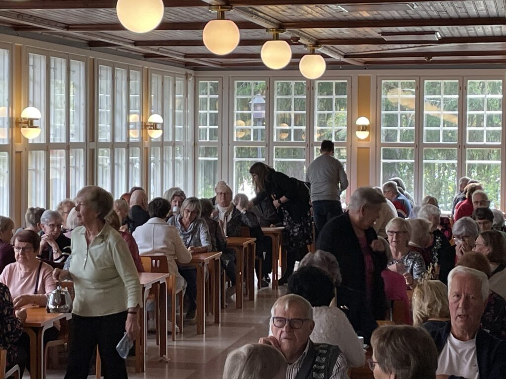 Kahvihetki Vanhusten päivän juhla