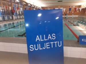 kyltti uimahalli suljettu