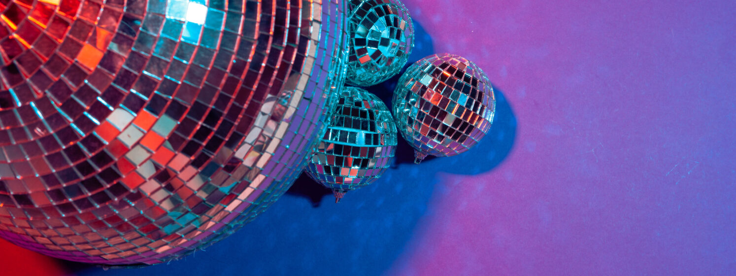 Kuvassa discopalloja. Bileet. 80-luku, 90-luku