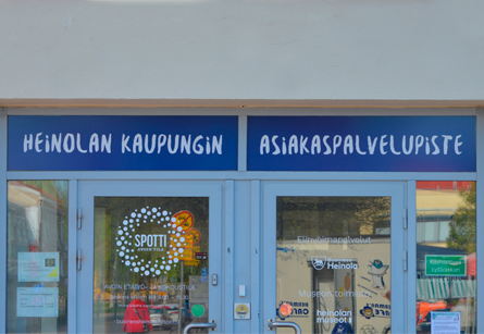 Kuvassa Heinolan kaupungin asiakaspalvelupiste, osoitteessa Torikat 8