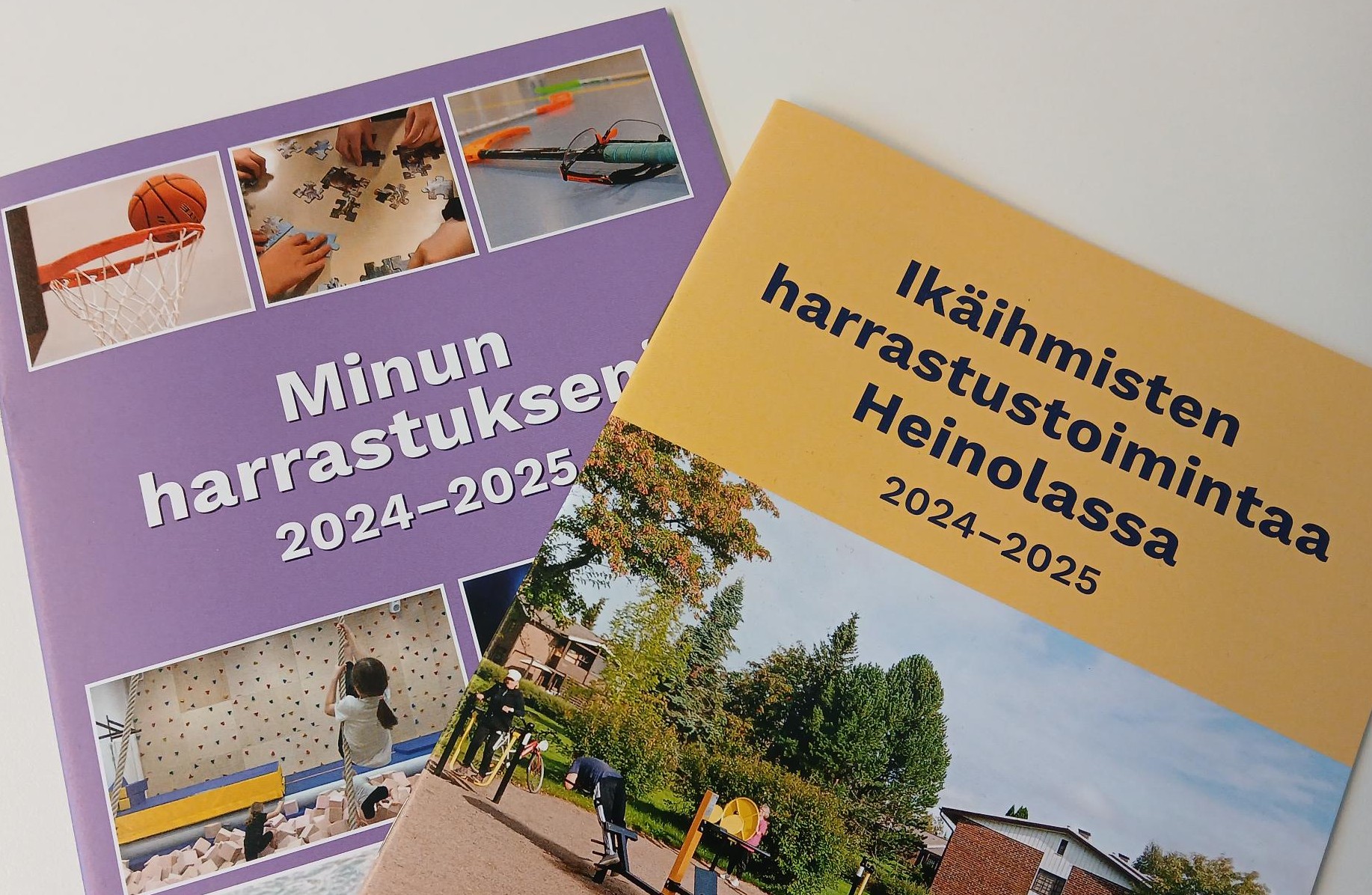 Harrastevihkojen kansikuvat.