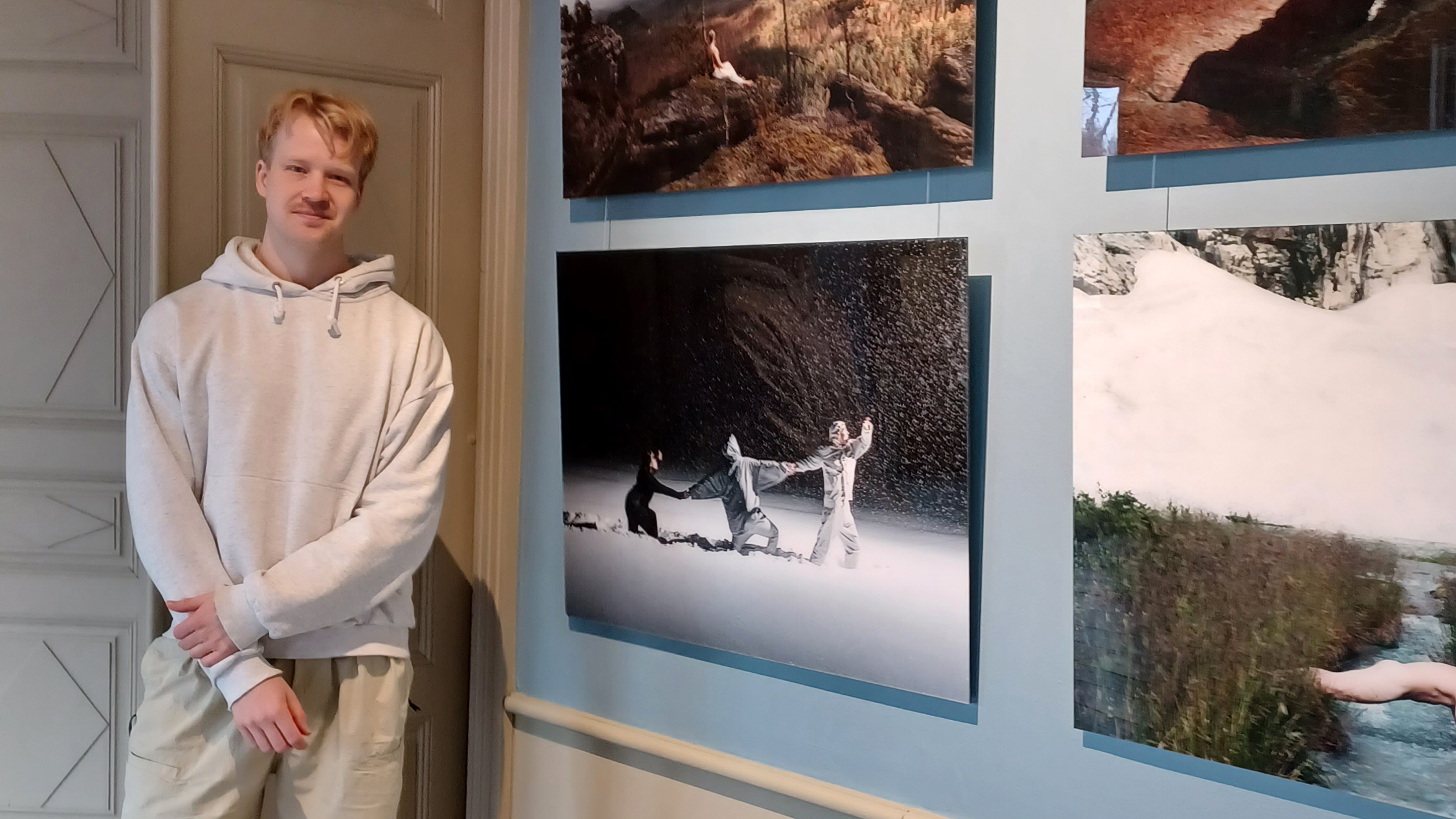 Svante Gullichsen ja hänen teoksiaan Heinolan taidemuseolla keväällä 2026