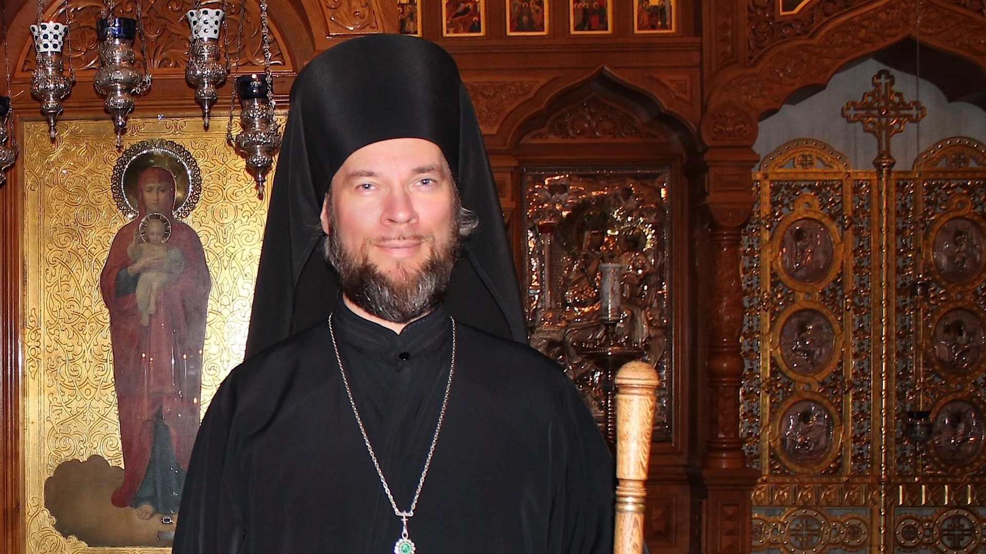 Kuvassa Arkkimandriitta Mikael.