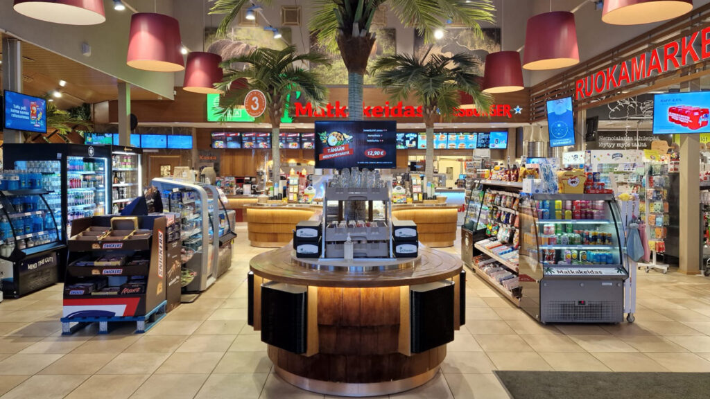 Vierumäen Matkakeitaan kuva sisäpuolelta kaupat