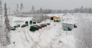 Talvinen kuva Heinolan lajitteluasemasta.